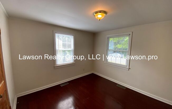 2 beds, 1 bath, $1,095