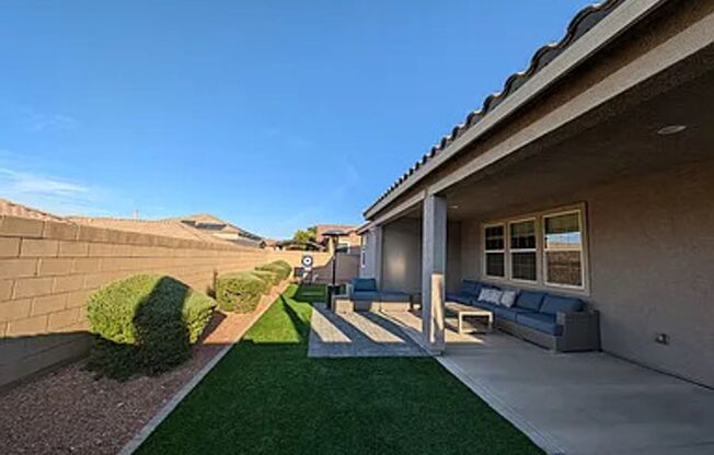 908 Lynne Harbor Ave