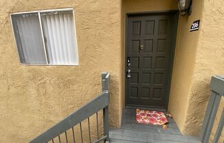 2 beds, 1 bath, $2,325