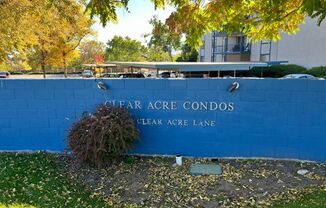 <b>Conveniently located Refreshed Two Bedroom Condo<br><br>