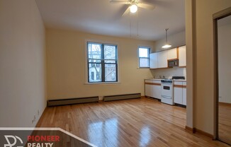 635 W Barry Ave