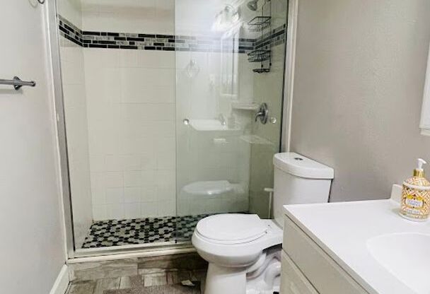 2 beds, 1 bath, $1,500