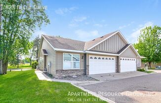 823 BELLA DR