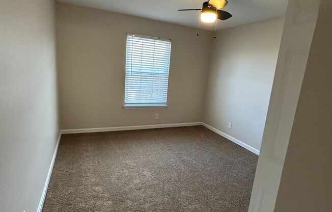2 beds, 1 bath, 930 sqft, $1,100, Unit 4508-104
