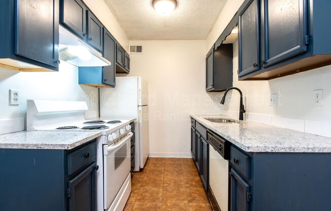 1 bed, 1 bath, 584 sqft, $675, Unit 101