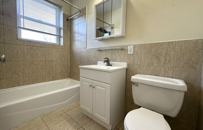 1 bed, 1 bath, 585 sqft, $1,310, Unit Apt C-08