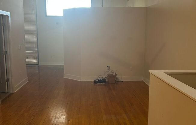 1 bed, 1.5 baths, 628 sqft, $1,500, Unit 100
