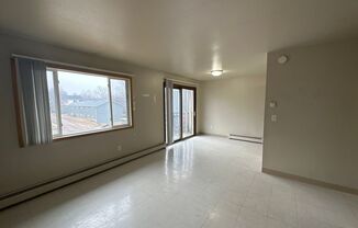 2 beds, 1 bath, $545, Unit 1