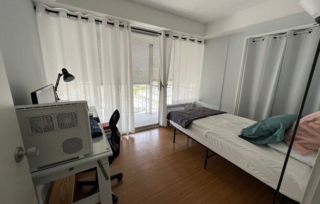 For Rent - [Sunset Towers] 419 Atkinson Dr. #704