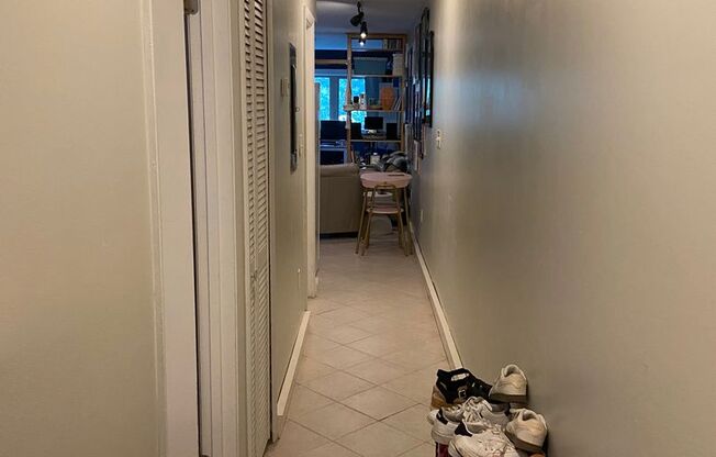 1 bed, 1.5 baths, $1,700, Unit 207