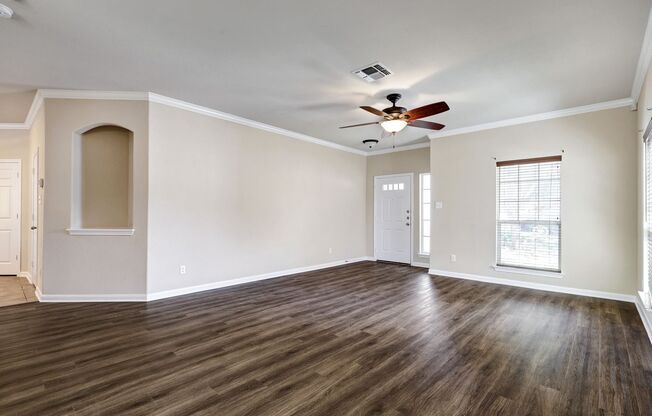 Beautiful 3 Bedroom 2 1/2 in trophy ridge