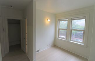 Studio, 1 bath, $1,100, Unit B