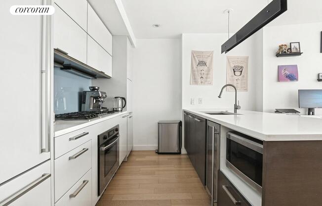 1 bed, 1 bath, 728 sqft, $6,500, Unit 11H