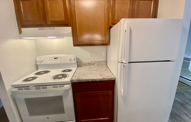 2 beds, 1 bath, 1,000 sqft, $1,295, Unit 106