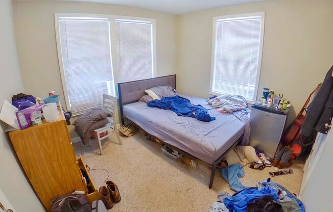 3D Tour Available - 1.5 Blocks to Campus + Washer & Dryer + Off Street Parking + Pet Friendly! Available August 1st!