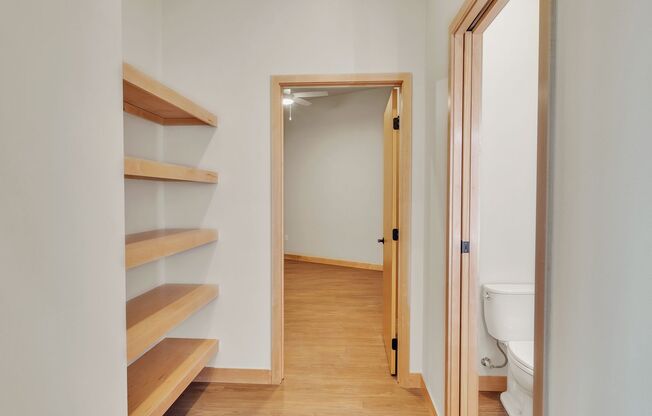 2 beds, 1.5 baths, 1,011 sqft, $2,150, Unit 412