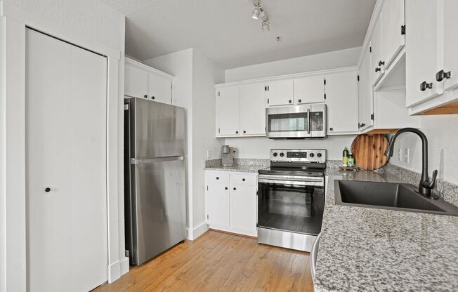 1 bed, 1 bath, $1,625, Unit #1231