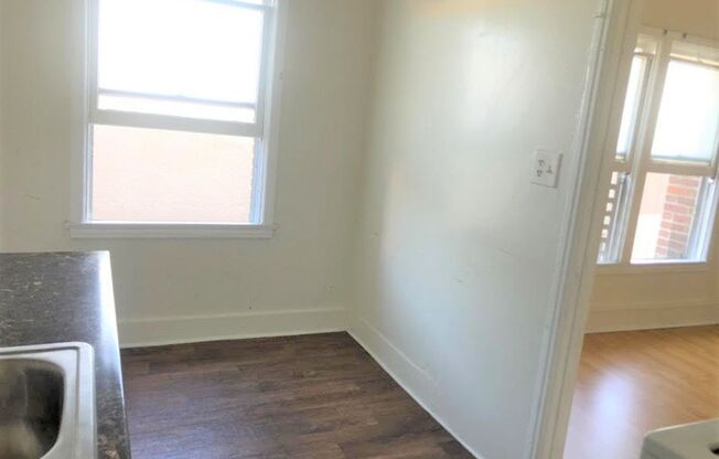 Studio, 1 bath, 400 sqft, $1,595, Unit 304