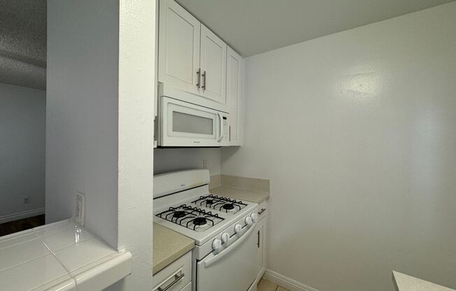 1 bed, 1 bath, $1,745, Unit 045#02