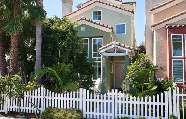 Beach house with ocean views!