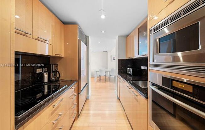 2 beds, 2 baths, 993 sqft, $7,500, Unit 6801 Collins Ave appt 1409