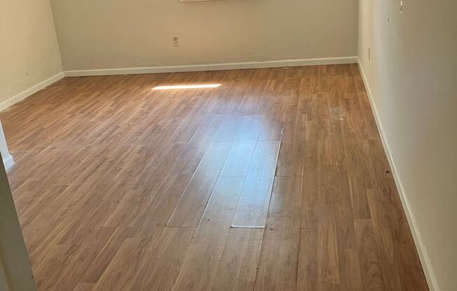 3607 E Morningside Drive