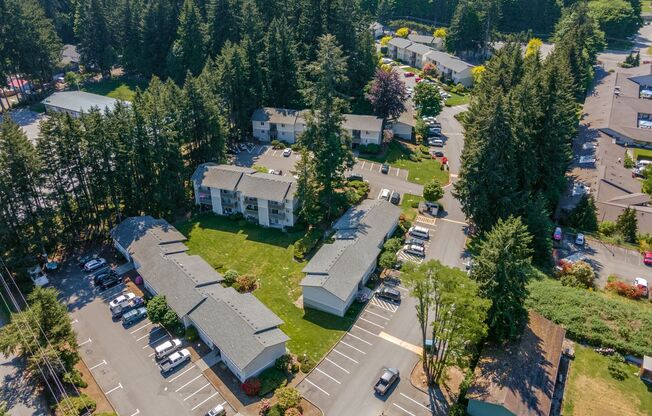 2 beds, 1 bath, $1,350, Unit B18