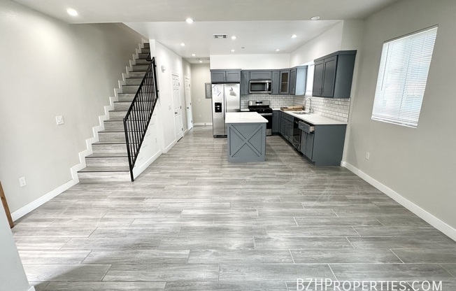 1123 BROWNING BLVD