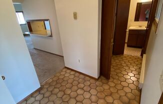 1 bed, 1.5 baths, $1,325, Unit Unit # 34