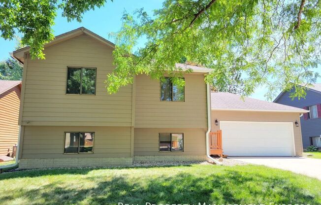 5213 W Cottage Trail