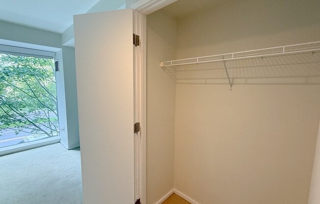 1 bed, 1.5 baths, 948 sqft, $3,800, Unit 127