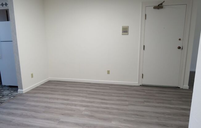 2 beds, 1.5 baths, $3,575, Unit 2033 Castro #32