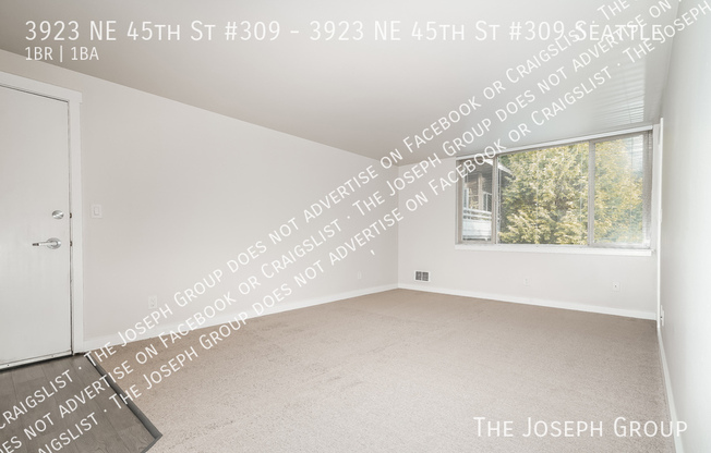 3923 NE 45 ST
