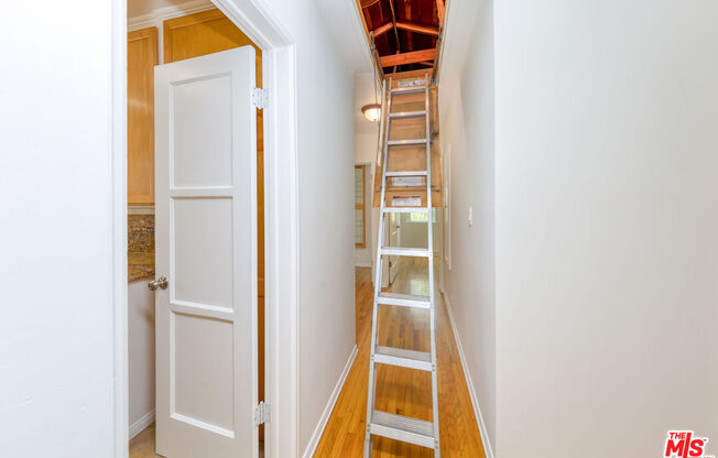 6506 W 82 ST