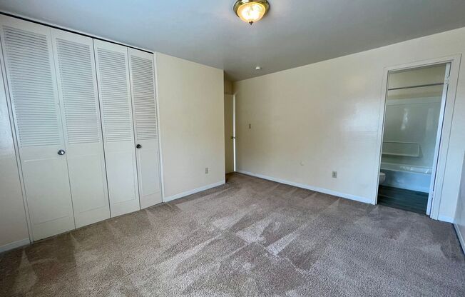 1 bed, 1 bath, $925, Unit 203