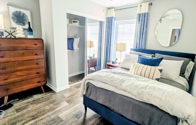 2 beds, 2 baths, 982 sqft, $1,695, Unit 431