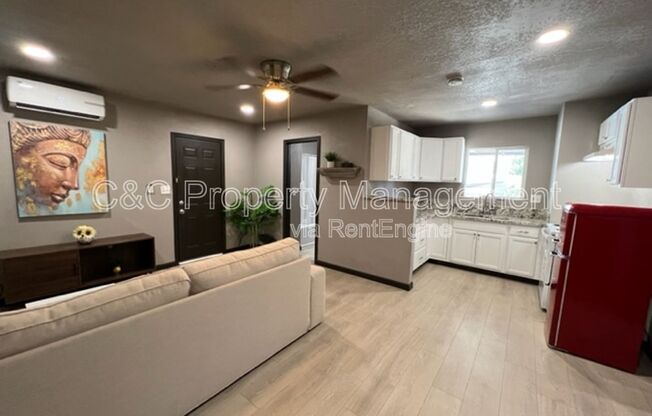 224 N MAPLE AVE