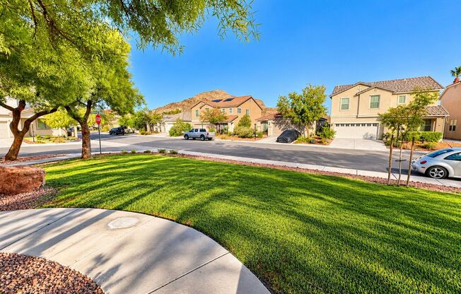 3 beds, 2.5 baths, $2,250