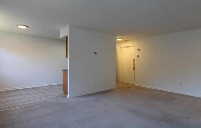 West Walnut Lane Apartments