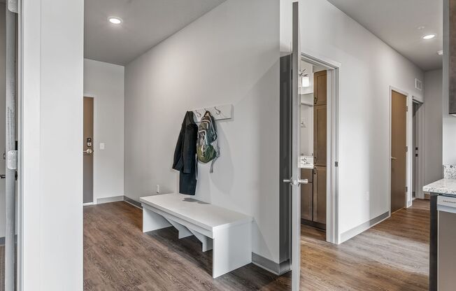 4 beds, 2 baths, 1,136 sqft, $3,020, Unit 211