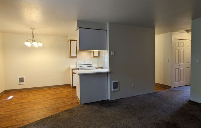 1 bed, 1 bath, 650 sqft, $1,225, Unit 4048