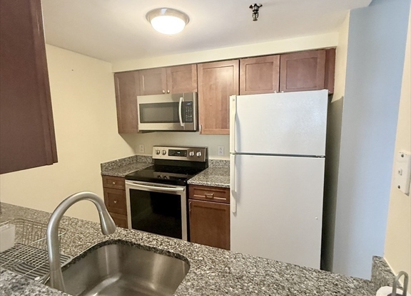 1 bed, 1 bath, 663 sqft, $2,700, Unit 408
