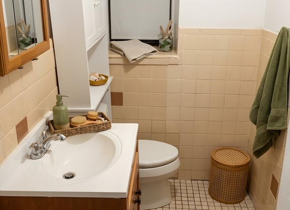 Studio, 1 bath, 300 sqft, $1,950, Unit G4