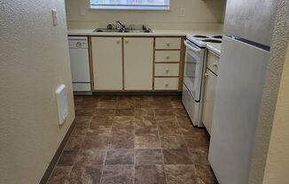 2 beds, 1 bath, 930 sqft, $1,299