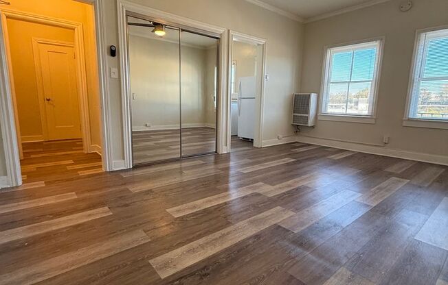 Studio, 1 bath, 550 sqft, $1,325, Unit 303