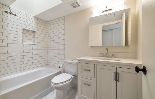 1 bed, 1 bath, $1,495
