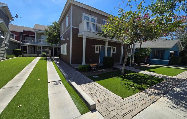 959 South Ash Avenue