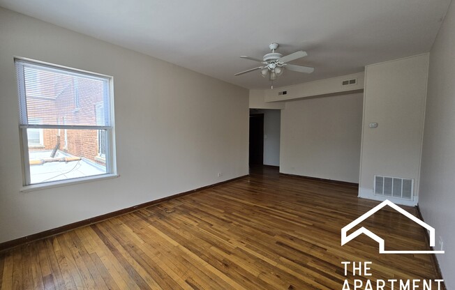 3159 W ARGYLE