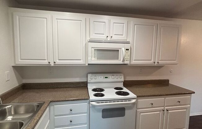 1 bed, 1 bath, 750 sqft, $2,365, Unit 1704