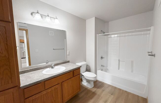 2 beds, 2 baths, 1,057 sqft, $1,165, Unit 2213-102